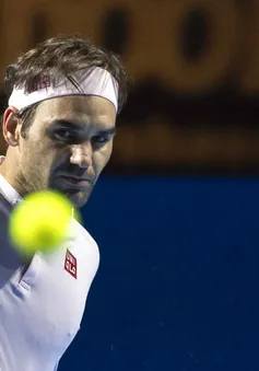 Vượt qua Gilles Simon, Roger Federer lần thứ 12 vào bán kết Basel mở rộng 2018