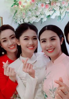 Á hậu Thanh Tú rạng rỡ trong lễ ăn hỏi với doanh nhân thành đạt