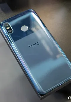 HTC U12 life: Snapdragon 636, mặt lưng 2 mảng màu, giá 7,69 triệu đồng