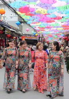 Tuyến phố "sống ảo" vạn người mê ngay tại làng lụa Vạn Phúc