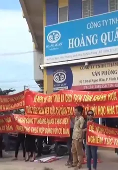 Hàng trăm người tiếp tục bao vây trụ sở Công ty Hoàng Quân đòi bàn giao nhà