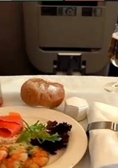 Những loại thực phẩm không nên ăn trên chuyến bay