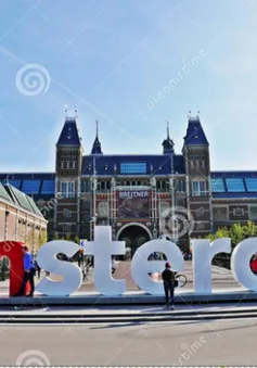 Hà Lan dỡ bỏ biểu tượng nổi tiếng “I amsterdam”