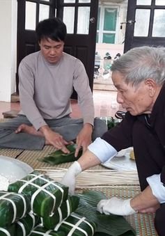 Làng nghề bánh chưng, giò chả Ước Lễ vào vụ Tết