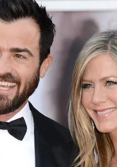 Jennifer Aniston và Justin Theroux đường ai nấy đi