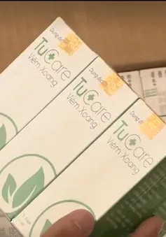 Kinh hoàng thuốc viêm xoang chế từ nước trôi nổi đựng trong can cáu bẩn