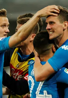 Giải VĐQG Italia, Serie A: Napoli rút ngắn khoảng cách trong cuộc đua vô địch với Juventus