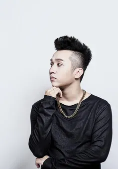 Yanbi đẹp trai lãng tử tại Muôn màu showbiz