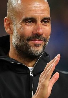 Pep Guardiola khích lệ sao trẻ rời Man City