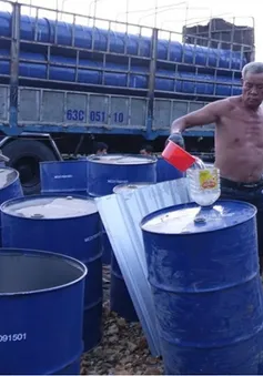 Hàng trăm thùng phuy dầu thải bị xử lý sai quy định ở Cần Thơ