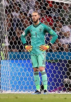 Mắc lỗi sơ đẳng, De Gea bị ví như tội đồ Karius