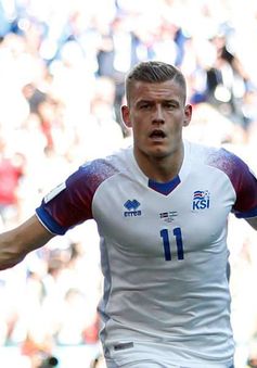 Cầm hòa Argentina, Iceland ghim cái tên Finnbogason vào sử sách