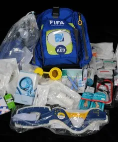 Túi đồ cấp cứu của bác sĩ tại World Cup có những gì?
