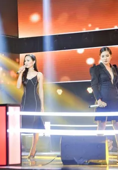 Giọng hát Việt 2018: Hoa hậu chuyển giới Hoài Sa dừng chân tại vòng Đối đầu