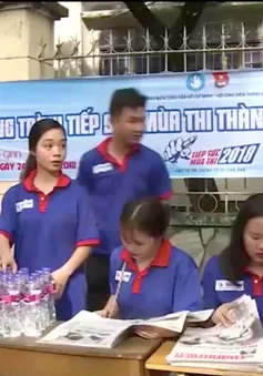 Màu áo xanh tình nguyện mùa thi 2018