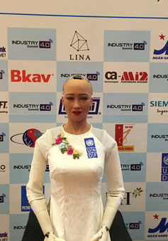 Robot Sophia: “Mục đích của tôi là giúp con người có thêm thời gian cho gia đình”