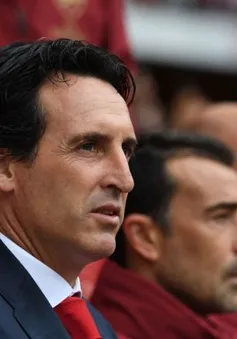 Arsenal thua muối mặt, Unai Emery bị đồng nghiệp gọi là "ngớ ngẩn"