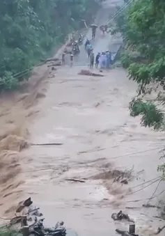 Mưa lũ tại Thanh Hóa, hơn 200 ngôi nhà bị sập