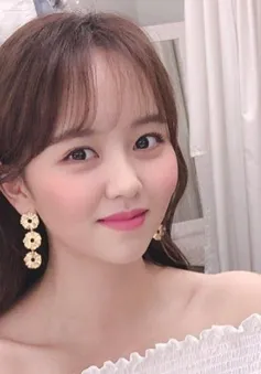 Kim So Hyun viết thư tay bày tỏ tình cảm với fan