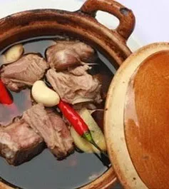 Thịt lợn hầm thuốc bắc - Món ăn bổ dưỡng bạn không nên bỏ qua