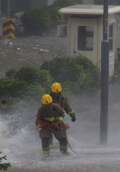 Siêu bão Mangkhut đổ bộ vào Trung Quốc