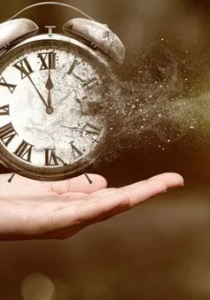 Đã có mô hình toán học của cỗ máy thời gian?
