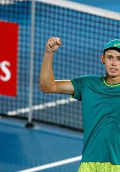 Giải quần vợt Sydney International: De Minaur, Kerber vào chung kết