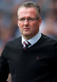 Stoke City tuyển “ma cũ” ở giải Ngoại hạng làm thuyền trưởng