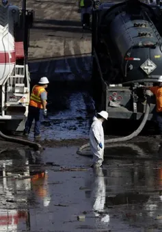 Mỹ: Giao thông tại Nam California tê liệt vì lở bùn