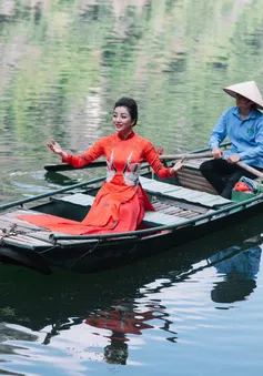 "Hello Vietnam" - MV mở màn cho "Tết nghĩa là hy vọng"