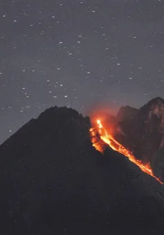 Indonesia cảnh báo hàng không do núi lửa phun trào