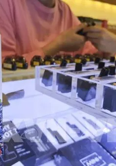 Hàn Quốc: Cửa hàng tiện lợi ngừng bán thuốc lá điện tử