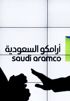 Saudi Arabia tập trung cho thương vụ IPO của Aramco
