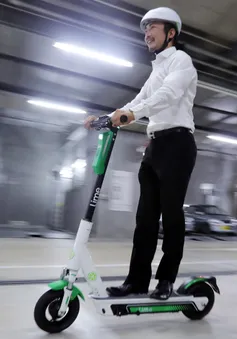 Singapore trợ giá cho tài xế bị ảnh hưởng vì lệnh cấm e-scooter