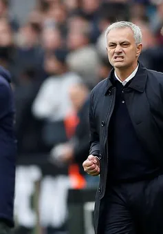 "Đến Mourinho cũng bó tay với Tottenham"