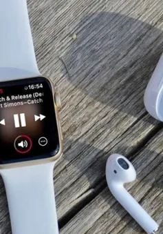 Doanh số bán Apple Watch, AirPods và tai nghe Beats tăng gần 200%