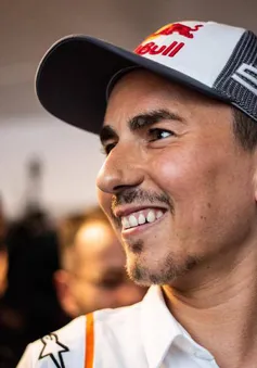 Jorge Lorenzo sẽ trở lại với thể thao tốc độ trong năm 2020