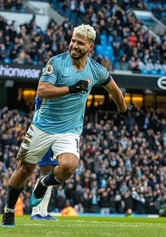 Lập hat-trick vào lưới Chelsea, Aguero sánh ngang huyền thoại Shearer