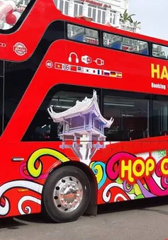 Bus 2 tầng city tour Hà Nội phục vụ xuyên Tết