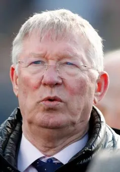 Sir Alex nói điều không thể tin được về "cuộc chiến vương quyền" Premier League