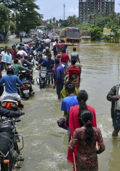 Mưa lớn, lũ quét gây thương vong lớn ở Ấn Độ và Pakistan