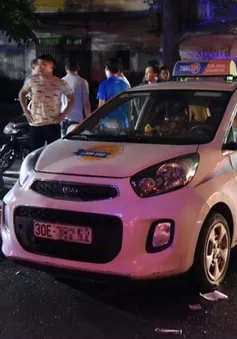 Hé lộ nguyên nhân nữ tài xế taxi bị đâm trọng thương gần khu Đền Lừ