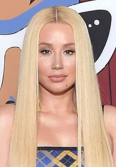 Iggy Azalea xoá toàn bộ tài khoản Twitter và Instagram sau scandal ảnh nóng