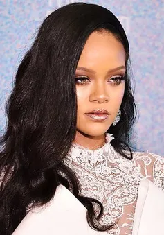 Rihanna trở thành nữ nhạc sĩ giàu nhất thế giới