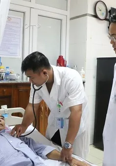 Lọc máu liên tục cứu sống người đàn ông ngừng tuần hoàn trong 8 phút