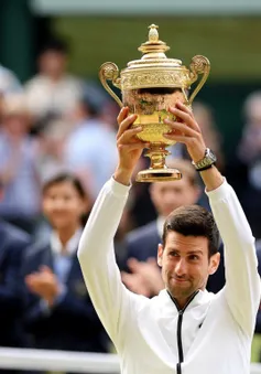 Chung kết Wimbledon 2019, Novak Djokovic* 3-2 (7/6 (7-5), 1/6, 7/6 (7-4), 4/6, 13-12 (7-3)) Roger Federer: Nole bảo vệ thành công ngôi vô địch