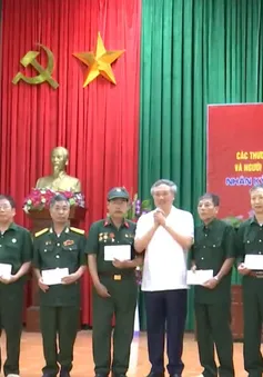 Thăm và tặng quà các thương binh, bệnh binh tại Hà Nam