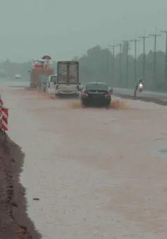 Mưa bão gây lũ lụt ở Thái Lan