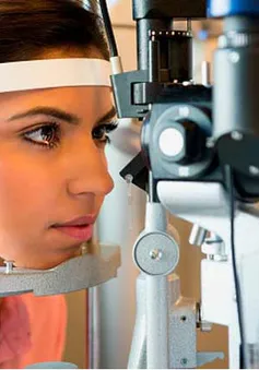 7 mẹo chăm sóc đôi mắt dành cho người đeo kính