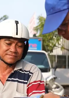 Mang dịch vụ viễn thông tới vùng sông nước miền Tây